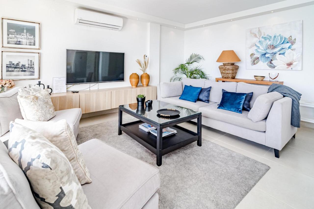 Cp - Modern Beachside Apartment In Estepona Eksteriør billede