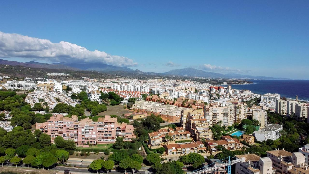 Cp - Modern Beachside Apartment In Estepona Eksteriør billede