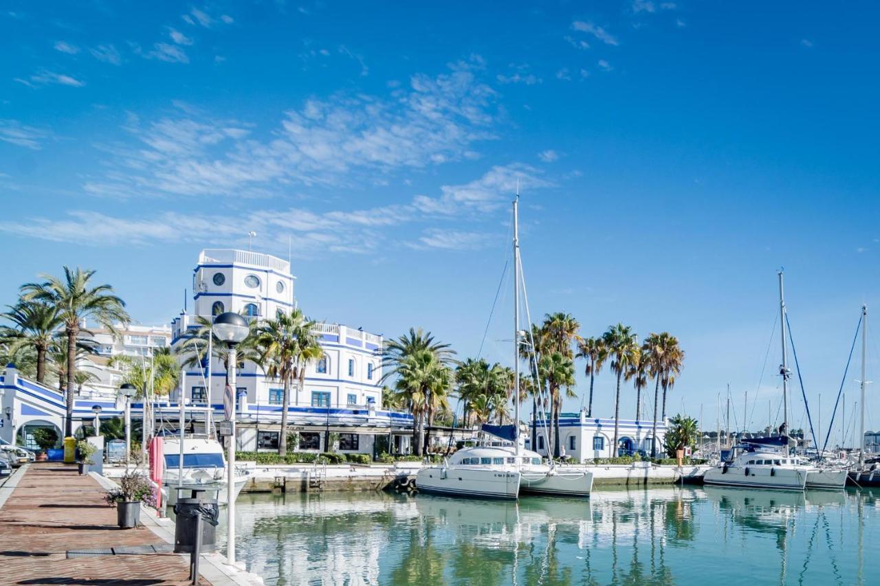 Cp - Modern Beachside Apartment In Estepona Eksteriør billede